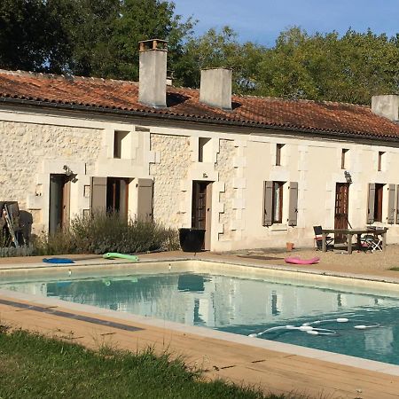 Maison Perigord Vert Piscine Et Spa La Roche-Chalais Luaran gambar