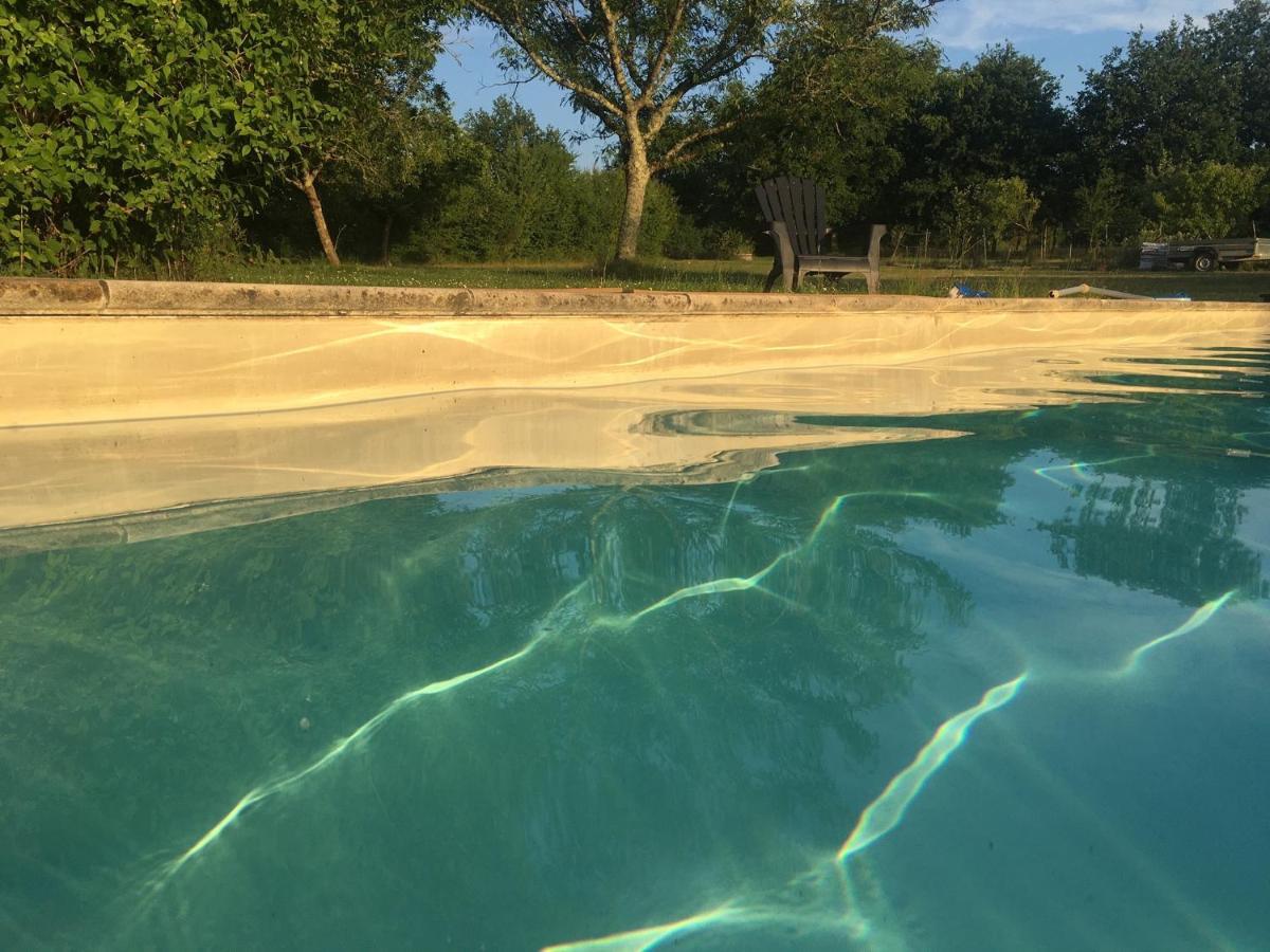 Maison Perigord Vert Piscine Et Spa La Roche-Chalais Luaran gambar